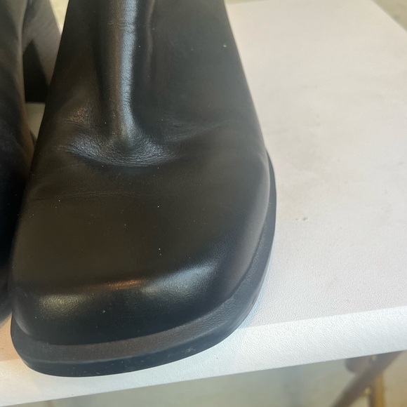 Clarks Women's Black Leather Chelsea Boots Sz 10 Block Heel 2.5" Square Toe - Picture 9 of 15